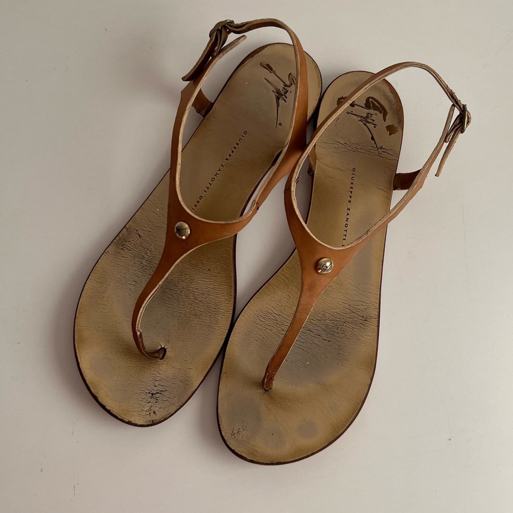 Giuseppe Zanotti Thong Sandal, Tan Leather
